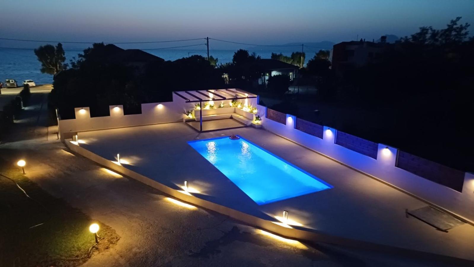 Ostria Seaside Apartments Patras Exteriör bild